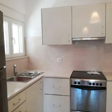 Apartment 18 ευκλή *